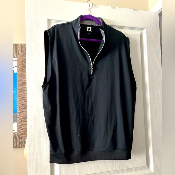 “SOLD” FOOTJOY GOLF VEST - Picture 1 of 5